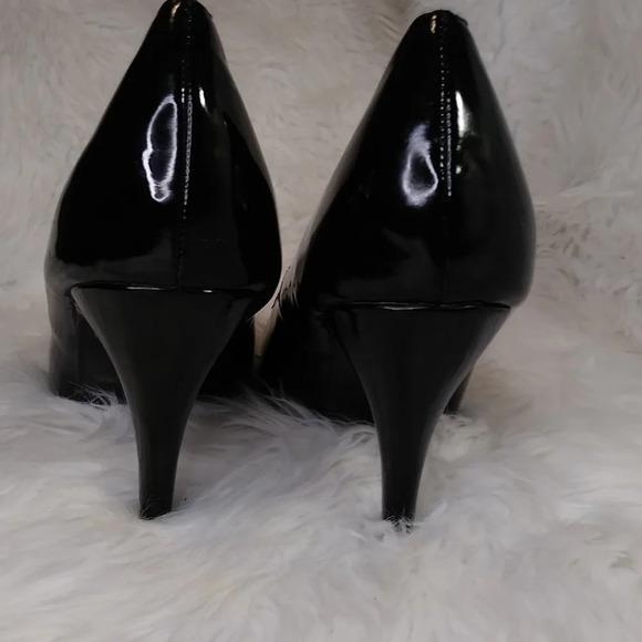 Women’s Heels Red Circle Black Pointy Pumps 10M - Picture 6 of 15